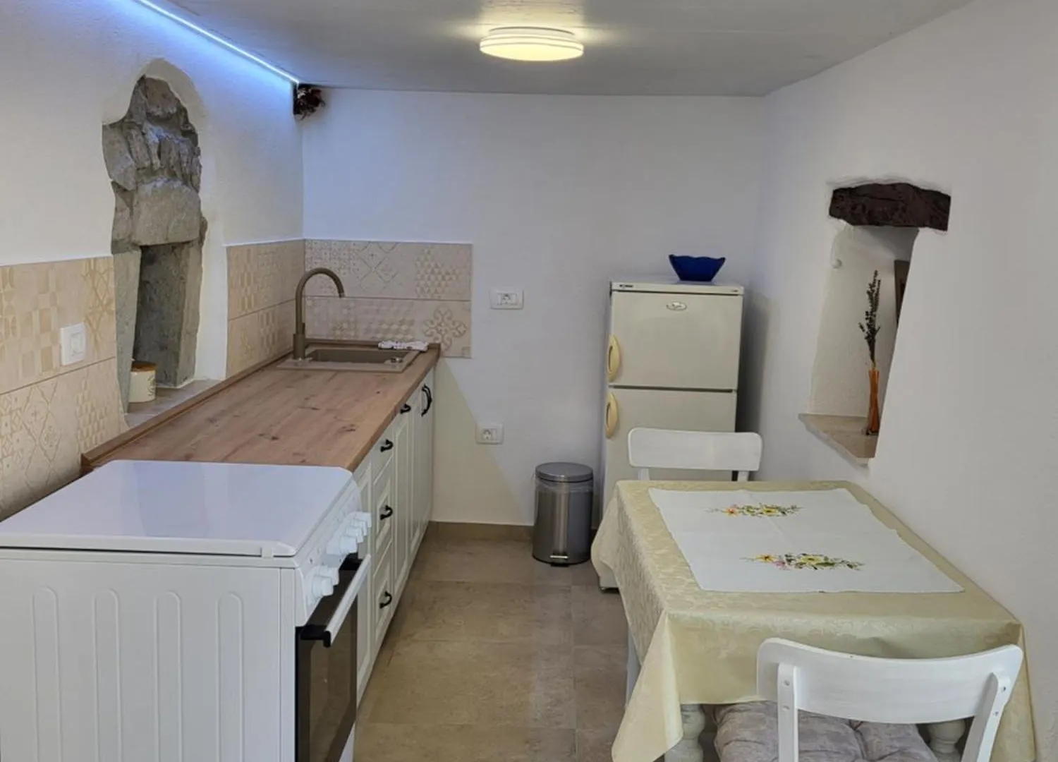 Apartman Studio Baladur Roč 0*,  Hırvatistan
